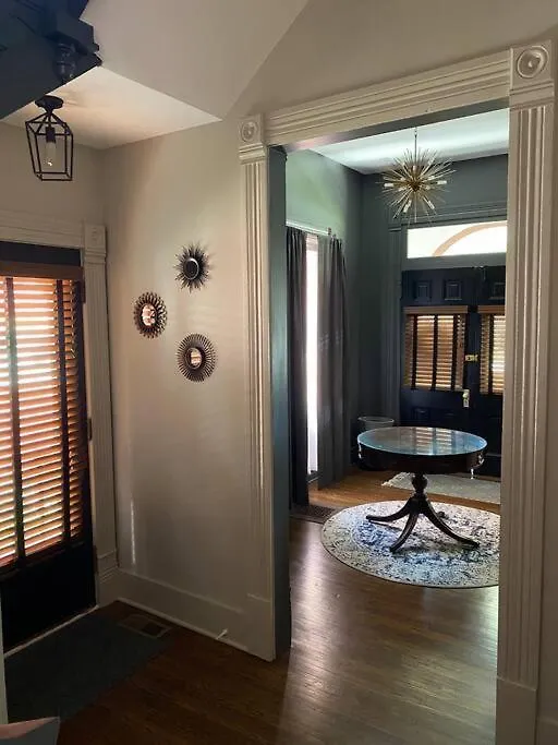 Derby Luxe 3-Story Historic 6 Min From Churchill Louisville